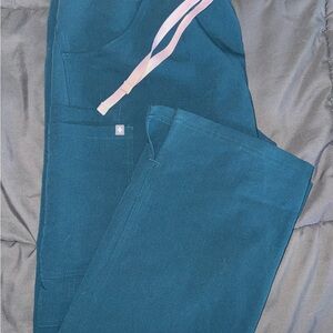 Women’s Figs Caribbean Blue